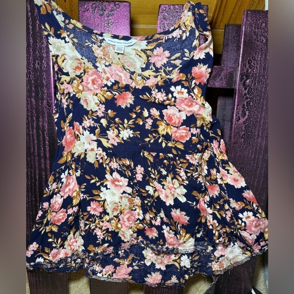 American Eagle Outfitters Floral Tank Top: size medium